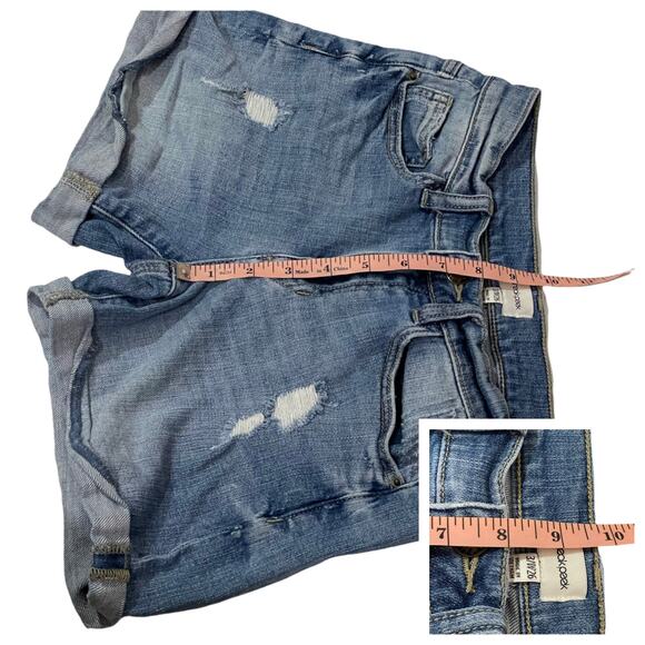 sneak peek mid-rise stretch cuffed denim shorts - blue - 3/W26 - Picture 4 of 12